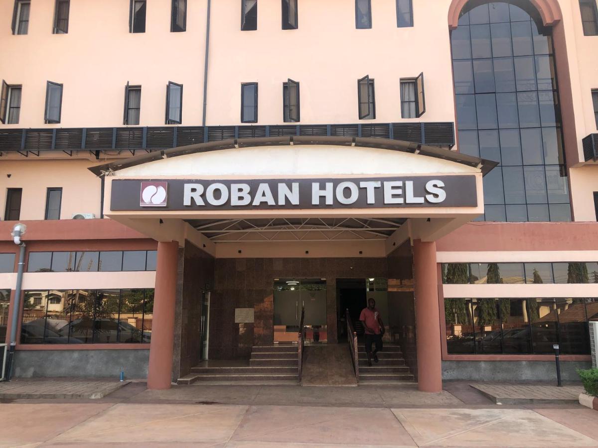 אנוגו Roban Hotels Limited מראה חיצוני תמונה