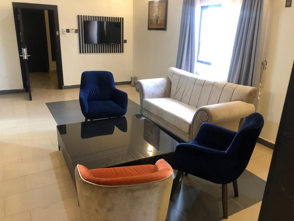 אנוגו Roban Hotels Limited מראה חיצוני תמונה
