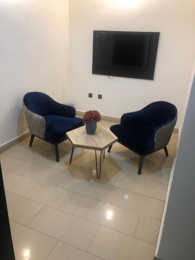 אנוגו Roban Hotels Limited מראה חיצוני תמונה